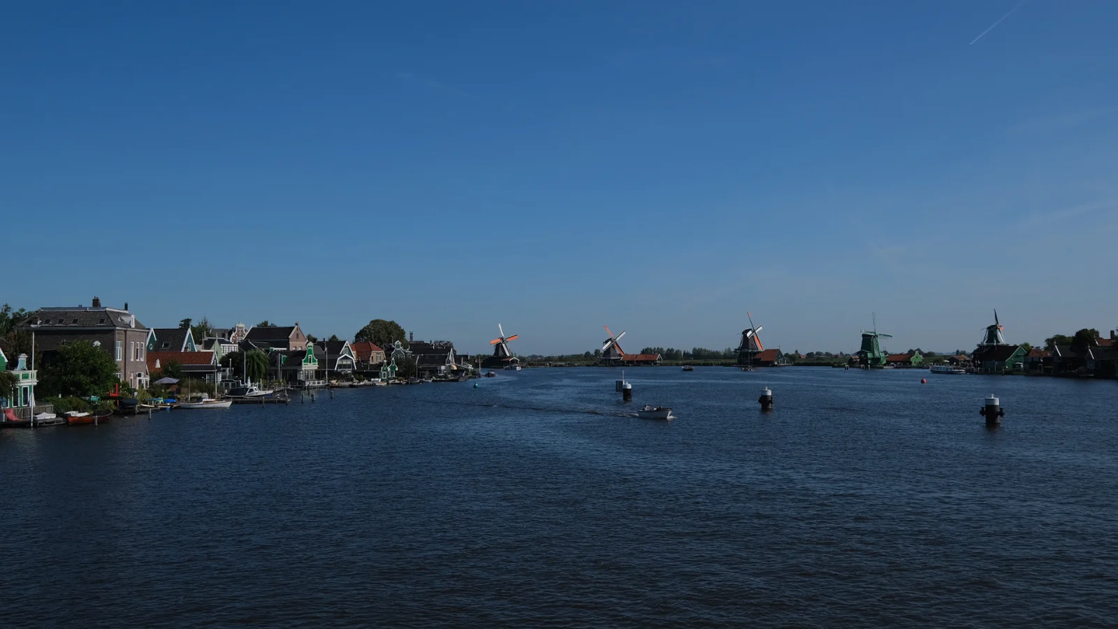 06_4cb9ea34-077b-463e-9624-476e18ffe912_rw_1920